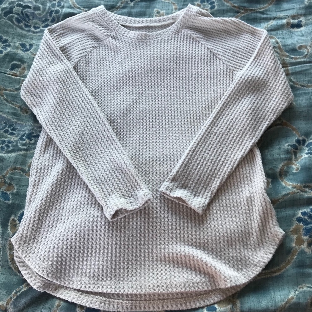 Soft and sexy American Eagle top